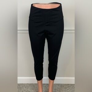 Old Navy Activewear Black Capri Pants